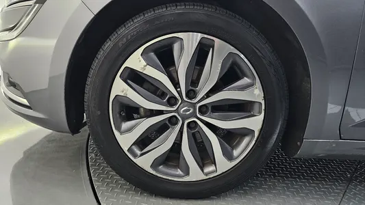 Renault Korea SM6 2.0 LPe LE () 2017 5
