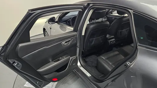 Renault Korea SM6 2.0 LPe LE () 2017 18