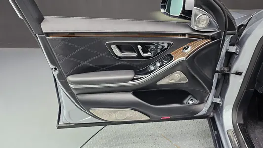 Mercedes-Benz S-Class W223 S680 4MATIC 2022 24