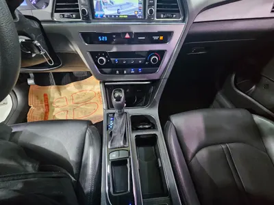 Hyundai LF LPI 2015 17