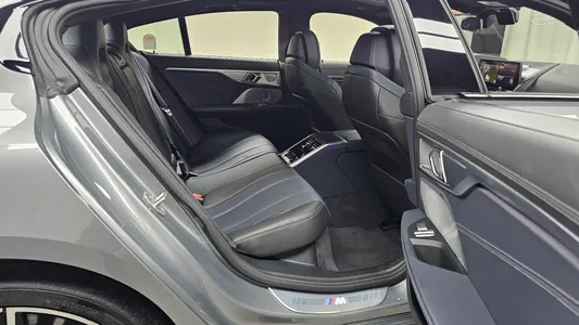 BMW 8 Series (G15) M850i xDrive 2025 11