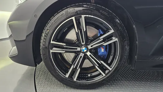 BMW 3 Series (G20) 320i M 2025 5