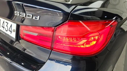 BMW 5 Series (G30) 530d M 2018 23