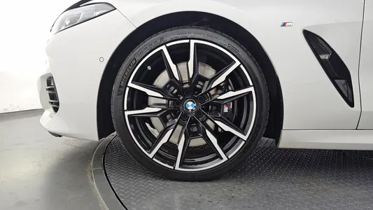 BMW 8 Series (G15) M850i xDrive 2025 5