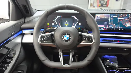 BMW 5 Series (G60) 530i xDrive M 2025 13