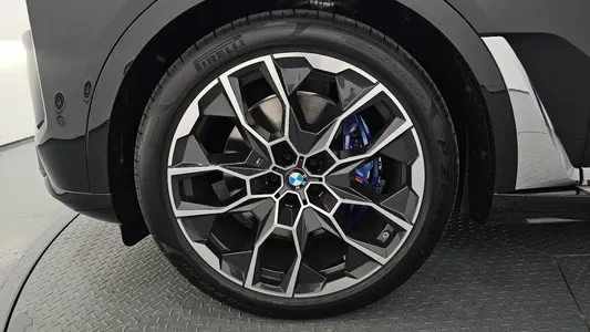 BMW X7 (G07) xDrive 40i M 6 2026 5