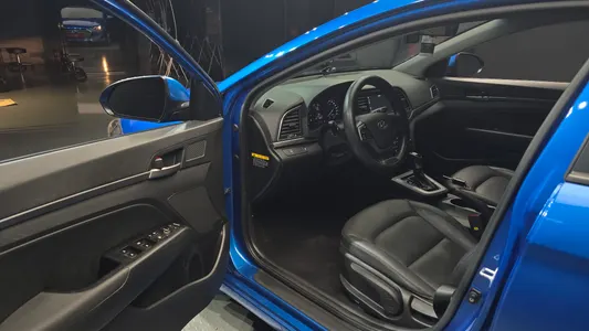 Hyundai AD 1.6 GDI 2018 10