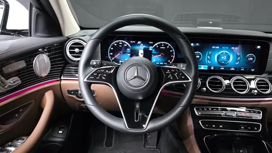 Mercedes-Benz E-Class W213 E450 4MATIC 2023 13