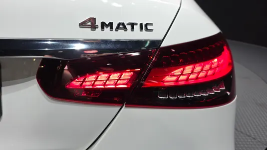 Mercedes-Benz E-Class W213 E450 4MATIC 2023 23