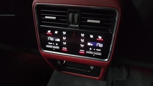 Porsche (PO536) 3.0 2022 32
