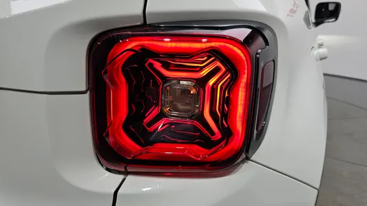Jeep 레니게이드 1.3 2023 24