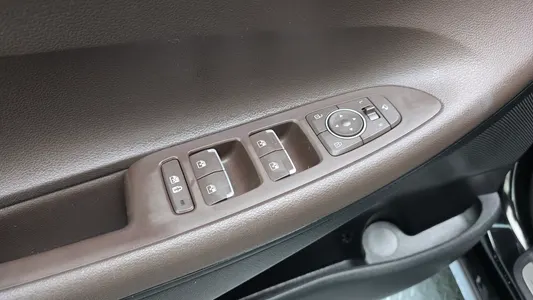 Hyundai IG 3.0 LPi () 2020 18