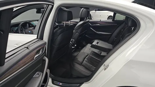 BMW 5 Series (G30) 520d xDrive M 2017 11