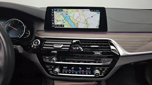 BMW 5 Series (G30) 520d xDrive M 2017 13