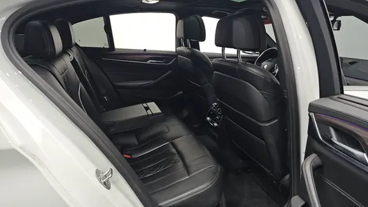 BMW 5 Series (G30) 520d xDrive M 2017 26