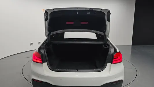 BMW 5 Series (G30) 520d xDrive M 2017 27