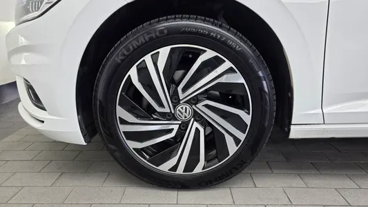 Volkswagen 7 1.4 TSI 2021 5