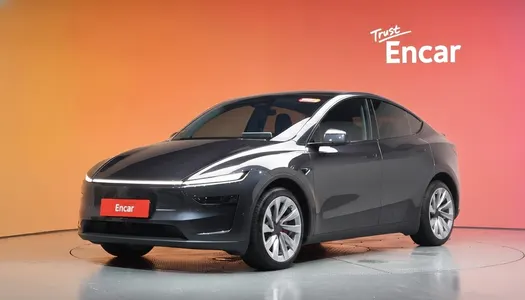 Tesla Y AWD 2025
