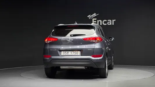 Hyundai Tucson 1.7 2WD 2015 4