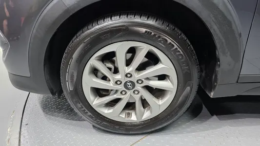 Hyundai Tucson 1.7 2WD 2015 5