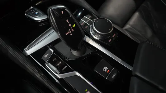 BMW 5 Series (G30) 530i 2020 8