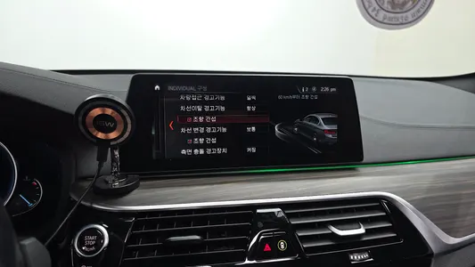 BMW 5 Series (G30) 520d xDrive M 2018 15