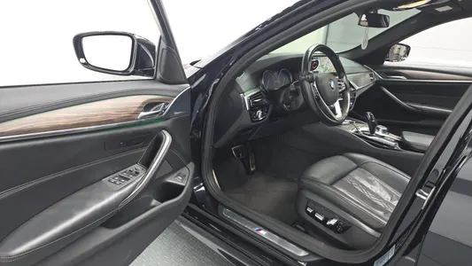 BMW 5 Series (G30) 520d xDrive M 2018 10