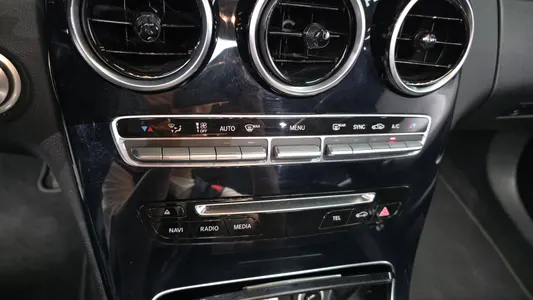 Mercedes-Benz C-Class W205 C200 2018 16