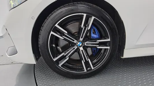 BMW 3 Series (G20) 320i M 2024 5