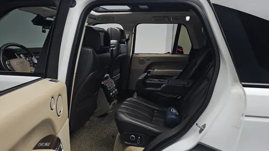 Land Rover 4 4.4 SDV8 Vogue SE 2016 12