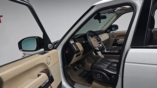 Land Rover 4 4.4 SDV8 Vogue SE 2016 10