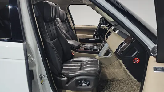 Land Rover 4 4.4 SDV8 Vogue SE 2016 27