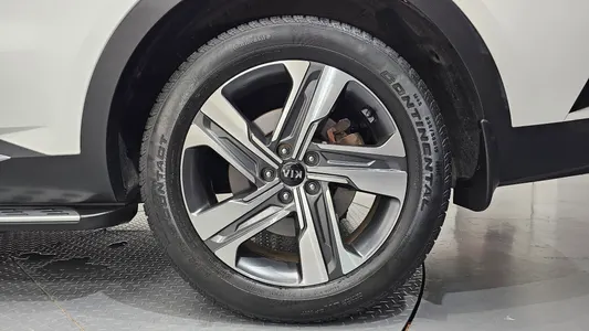 Kia 4 HEV 1.6 4WD 2021 21