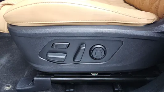 Kia 4 HEV 1.6 4WD 2021 32