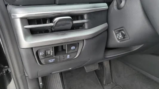Hyundai (GN7) 2.5 2WD 2023 27