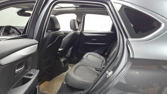 BMW 2 Series Tourer (F45) 2018 12