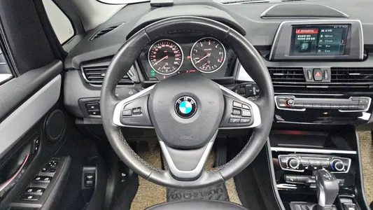 BMW 2 Series Tourer (F45) 2018 13