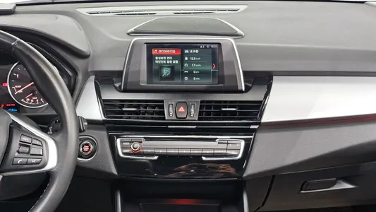 BMW 2 Series Tourer (F45) 2018 15