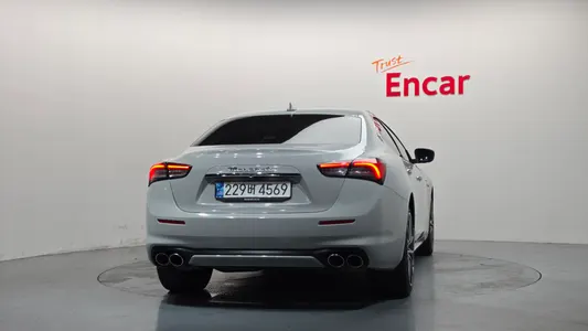 Maserati 기블리 2.0 GT 2022 4