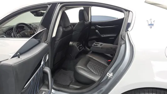 Maserati 기블리 2.0 GT 2022 12