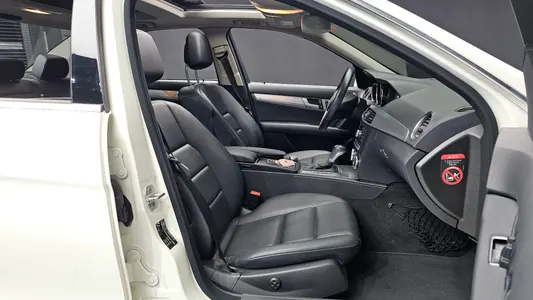 Mercedes-Benz C-Class W204 C200 CGI 2012 11