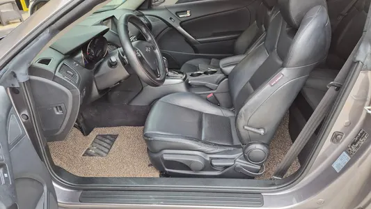 Hyundai Coupe 200 P 2010 10