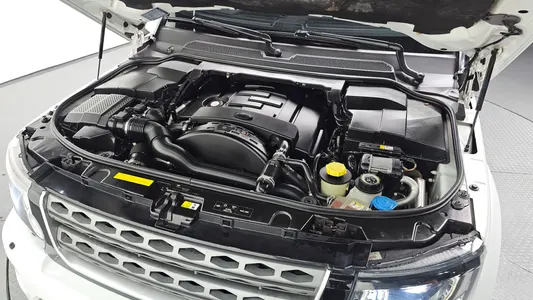 Land Rover 4 3.0 SDV6 SE 2016 6