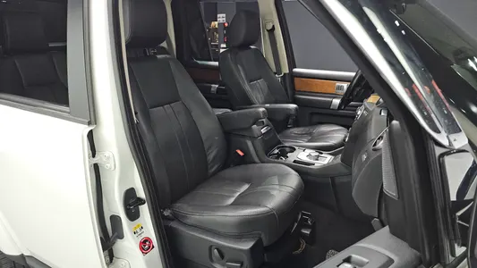 Land Rover 4 3.0 SDV6 SE 2016 10