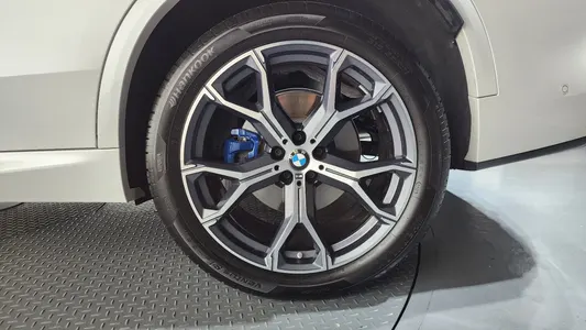 BMW X5 (G05) xDrive 40i M 2025 21