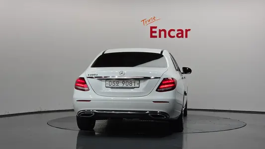 Mercedes-Benz E-Class W213 E220d 2018 4