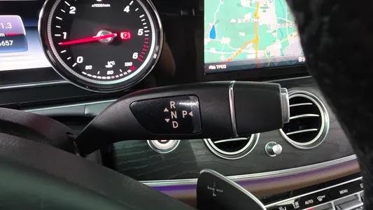 Mercedes-Benz E-Class W213 E220d 2018 9
