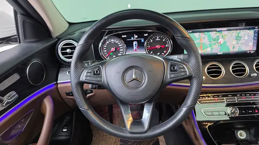 Mercedes-Benz E-Class W213 E220d 2018 13