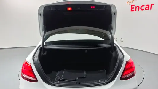 Mercedes-Benz E-Class W213 E220d 2018 20