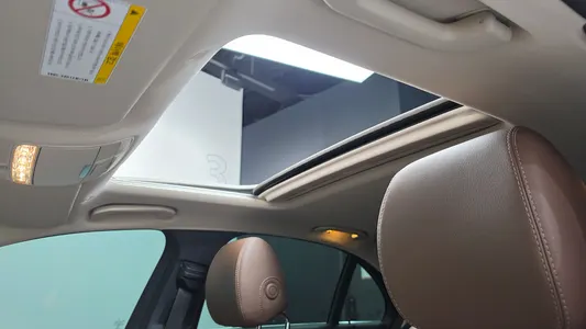Mercedes-Benz E-Class W213 E220d 2018 18